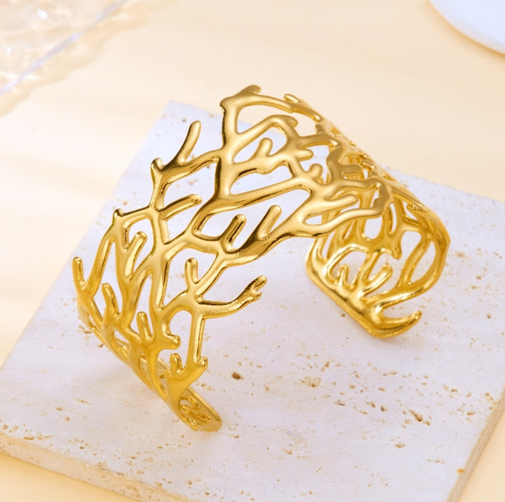 GOLD ANTI TARNISH OPEN CUFF BRACELET