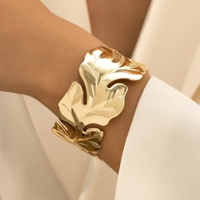 GOLD ANTI TARNISH OPEN CUFF BRACELET