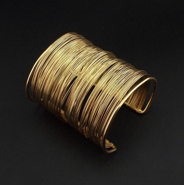 LARGE GOLD ANTI TARNISH THREADS WIRE CUFF BRACELET