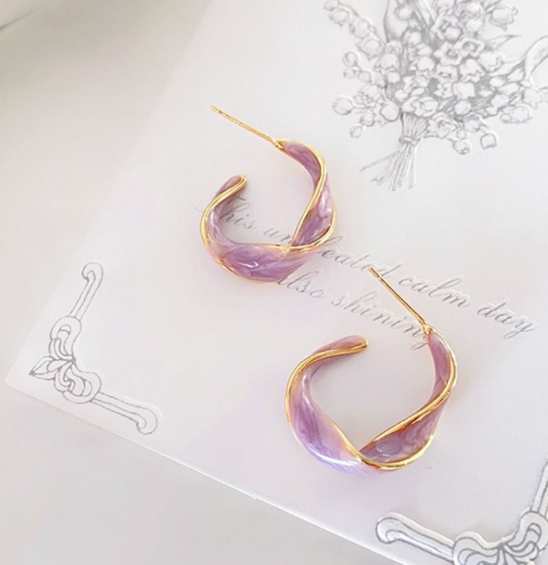 Twisted Hoop Earring
