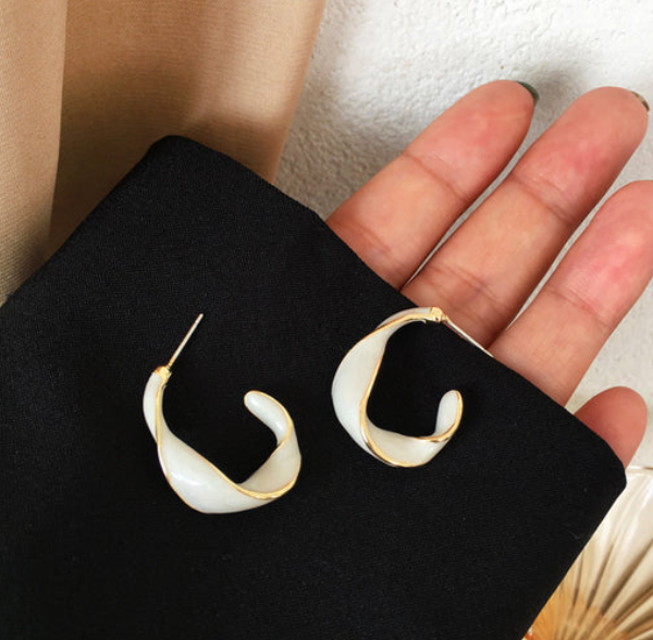Twisted Hoop Earring
