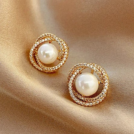 Pearl Stud Earring