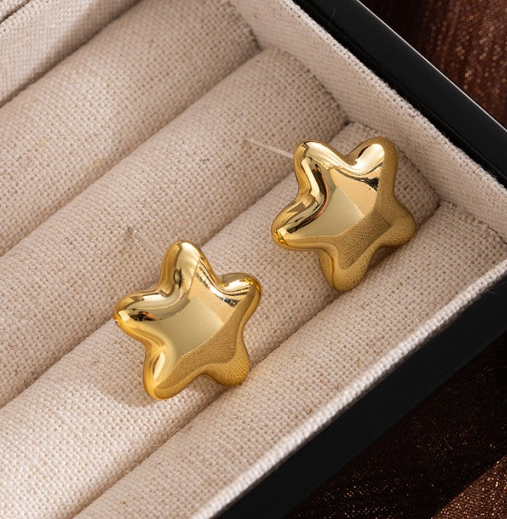 GOLD STAR STUDS KOREAN EARRINGS