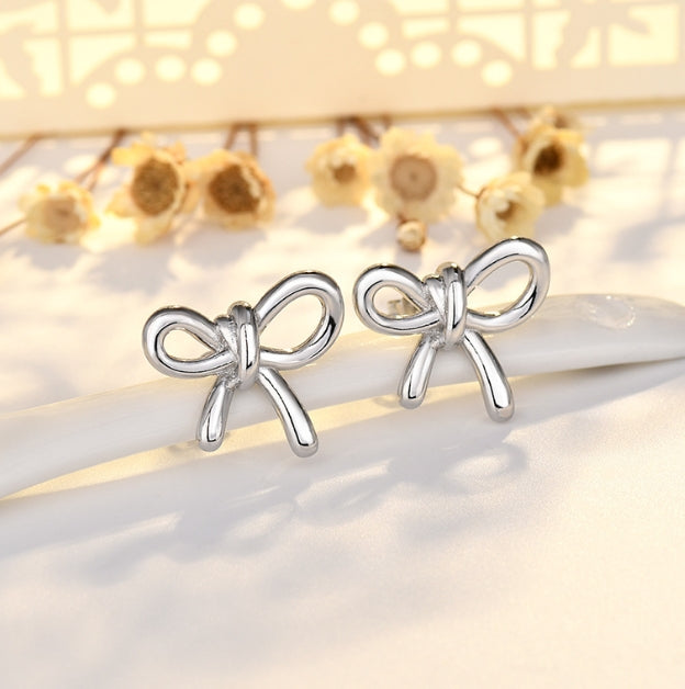 SMALL SILVER BOW STUD KOREAN EARRINGS