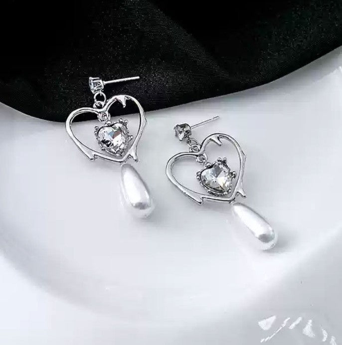 HEART PEARL AD STONE DROP KOREAN EARRINGS