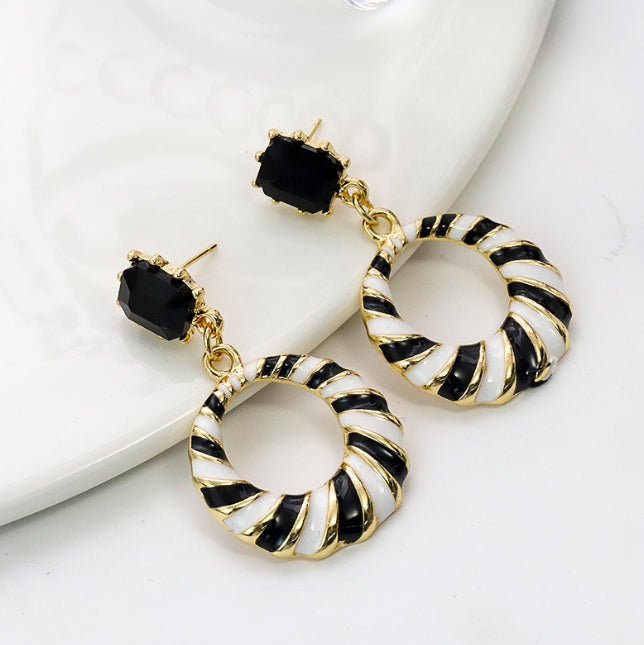 STRIPED DROP KOREAN EARRINGS