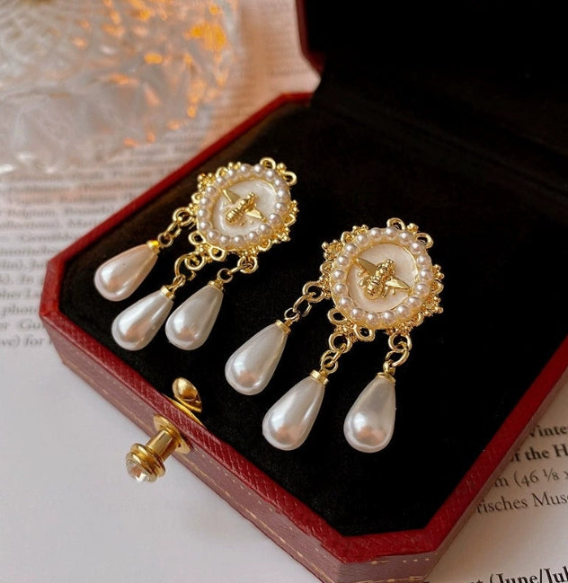 GOLDEN BEE PEARLS DROP KOREAN EARRINGS