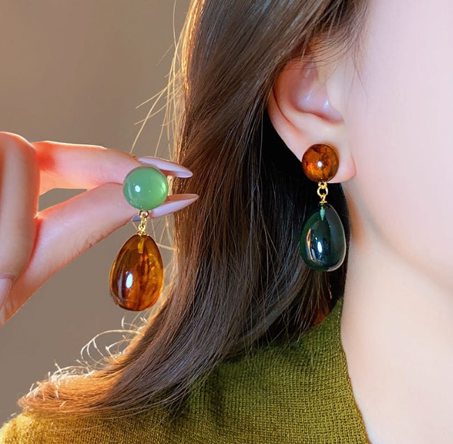 RESIN ASYMMETRICAL DROP KOREAN EARRINGS