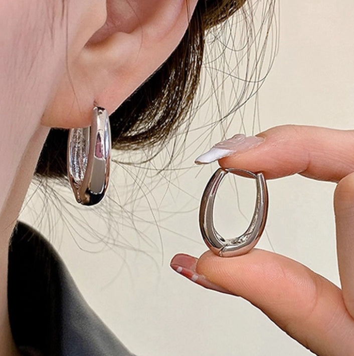 SILVER HOOP EARRINGS
