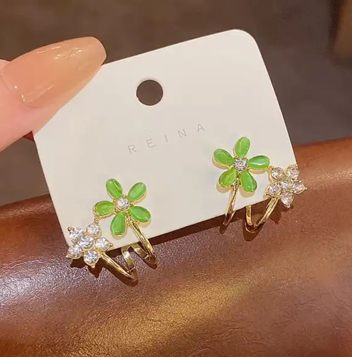 2 Flower Huggie Earring