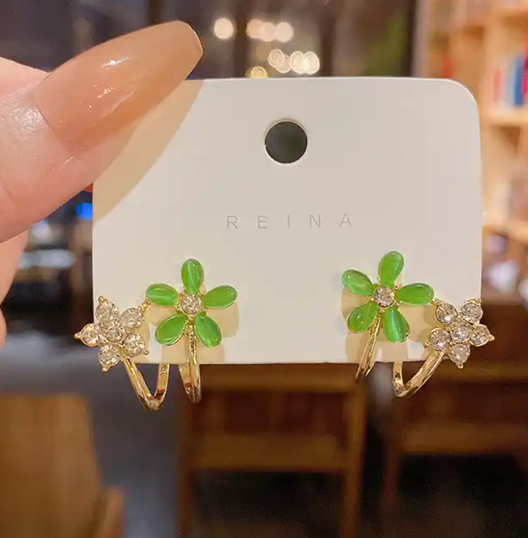 2 Flower Huggie Earring