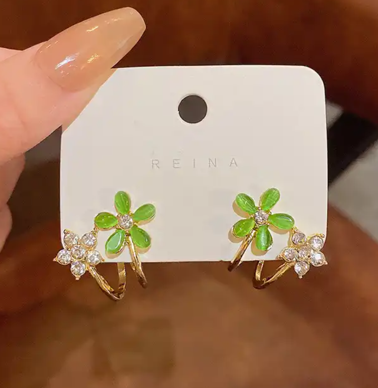2 Flower Huggie Earring