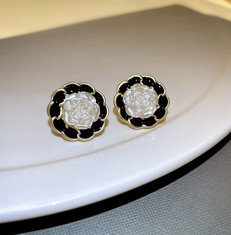 Flower stud Earring