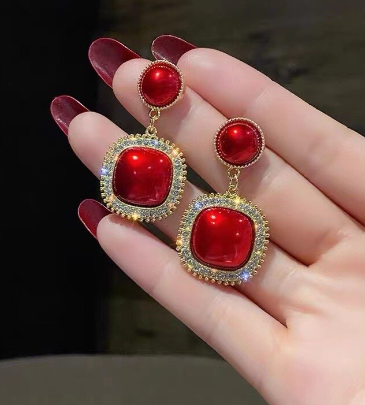 Geometric Pearl Drop Earring