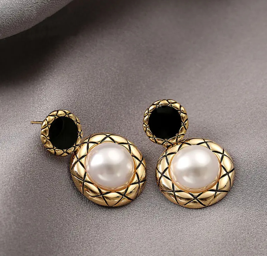 Antique Pearl Drop Earriing