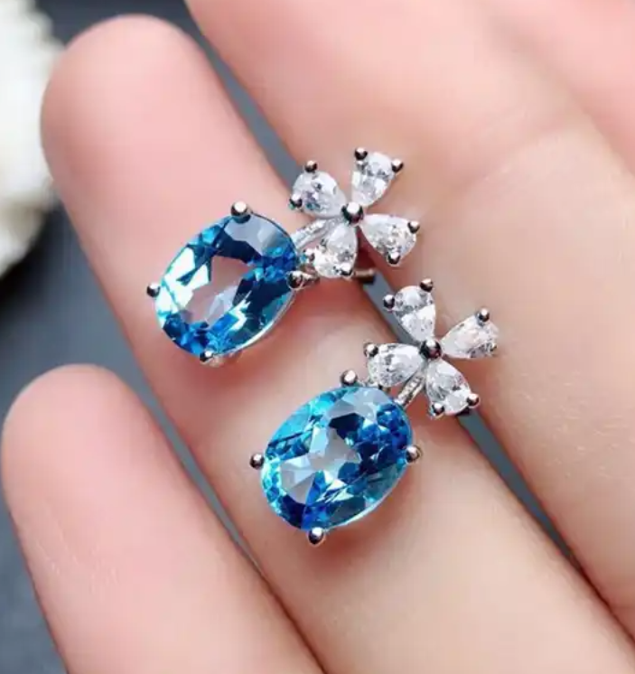 Small Flower Crystal Drop Earring