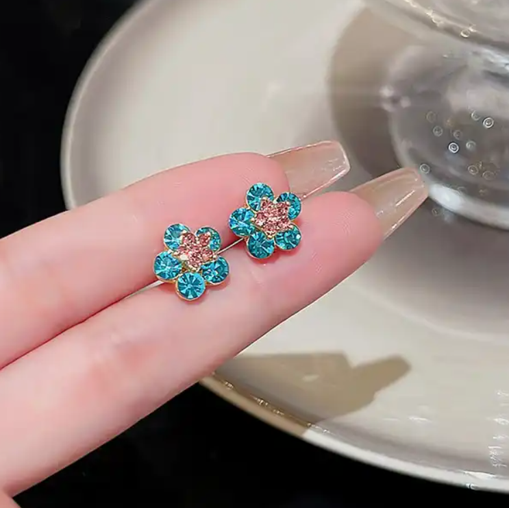 Small Flower stud Earring