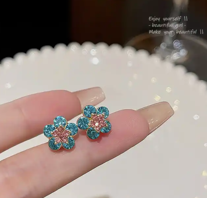 Small Flower stud Earring