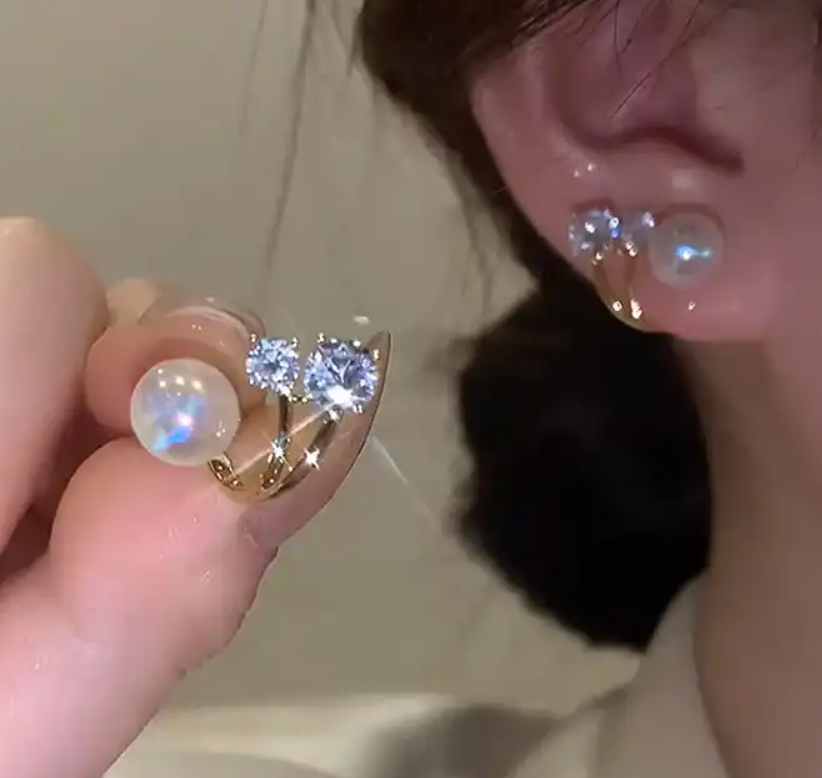 Cubic Zirconia Pearl Stud Earring