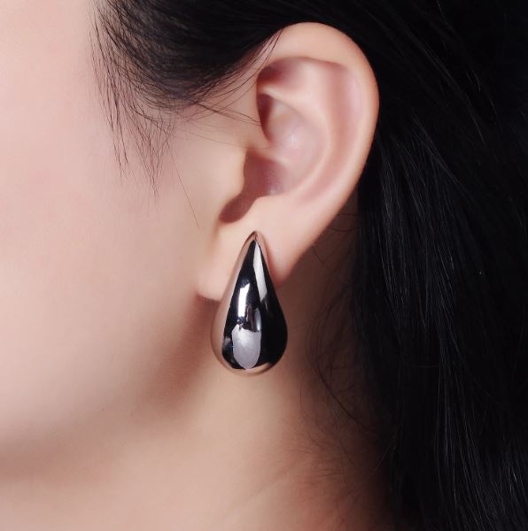 Teardrop Water drop / Waterdrop Stud Earring