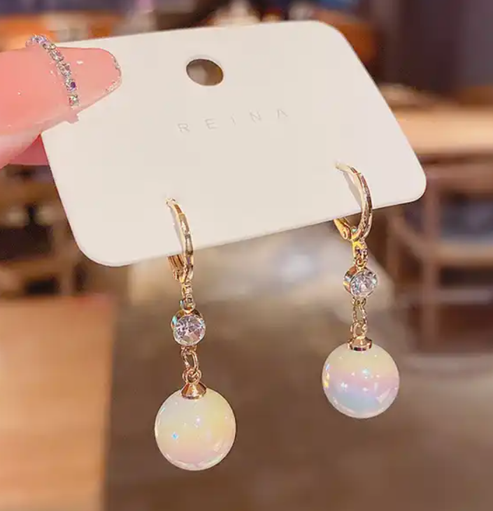 Pearl Drop / Jhumki Earring