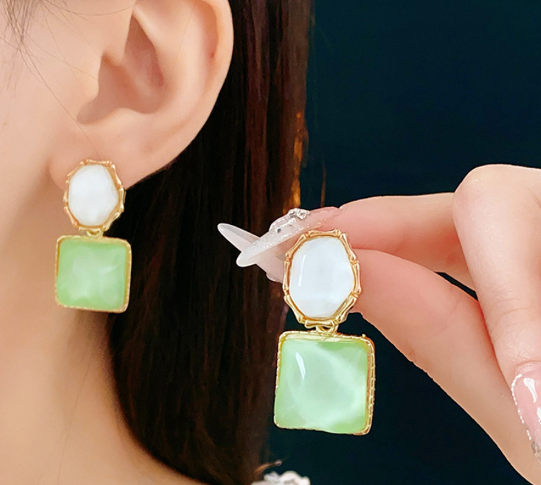 GREEN GEOMETRIC CRYSTAL KOREAN DROP EARRINGS