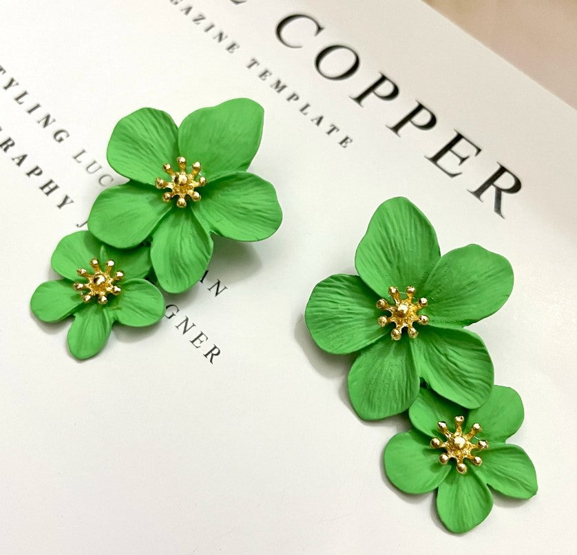 GREEN FLOWER DROP EARRINGS
