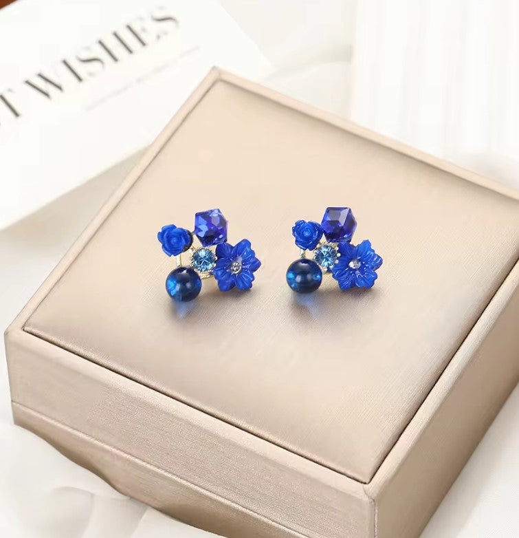 BLUE CRYSTAL FLOWER EARRING