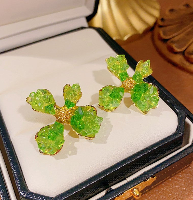 GREEN FLORAL STUD EARRINGS