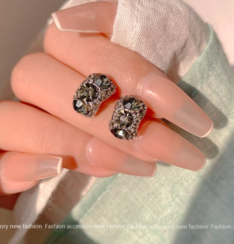BLACK ZIRCON SMALL STUD EARRING