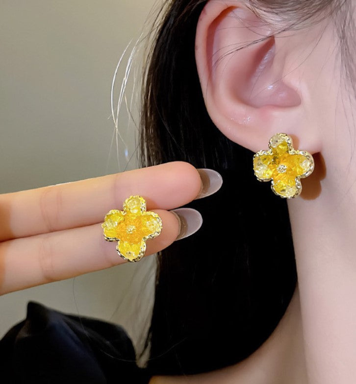 IMPORTED HIGH QUALITY CRYSTAL FLOWER STUDS KOREAN EARRINGS