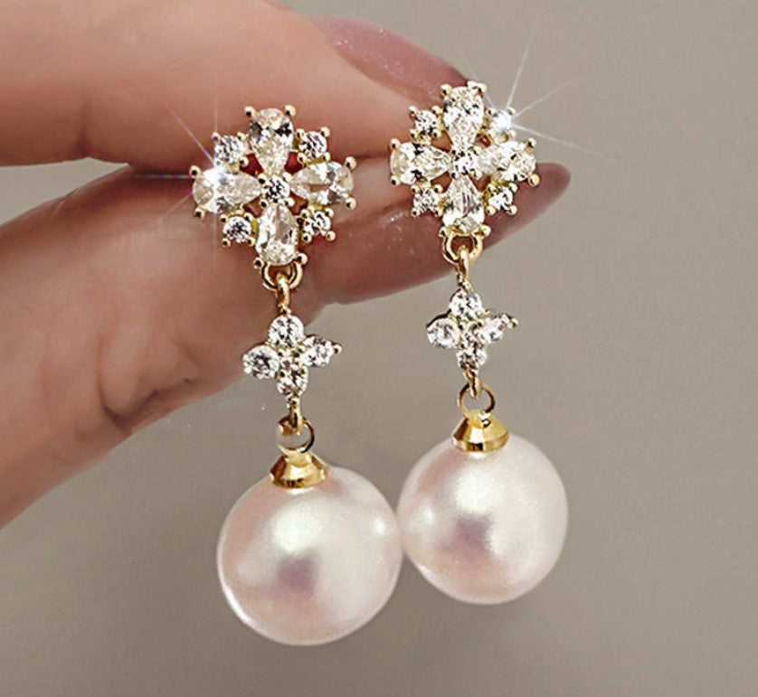 PEARL DROP KOREAN EARRINGS