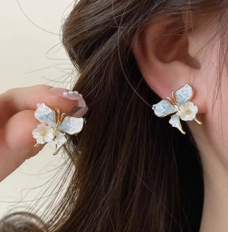 BUTTERFLY WHITE FLOWER KOREAN STUDS EARRINGS