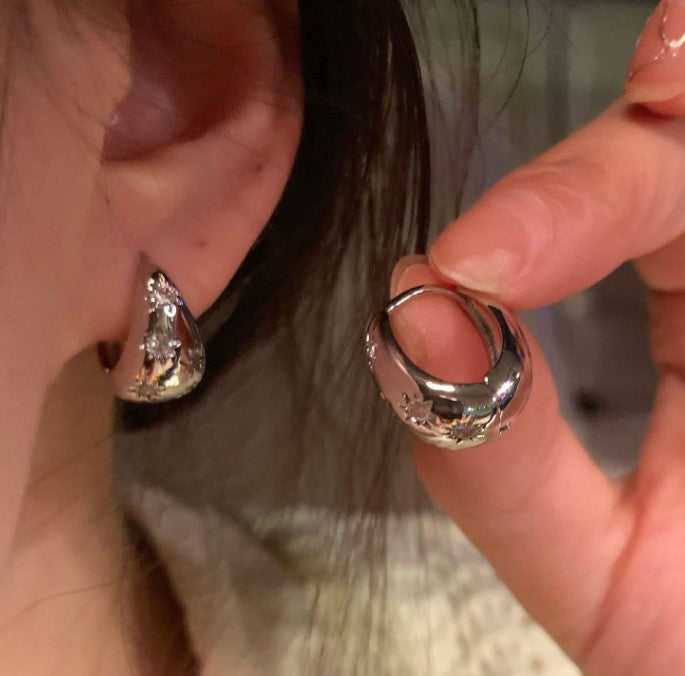 MEDIUM SIZE SILVER ZIRCON KOREAN HOOP EARRINGS