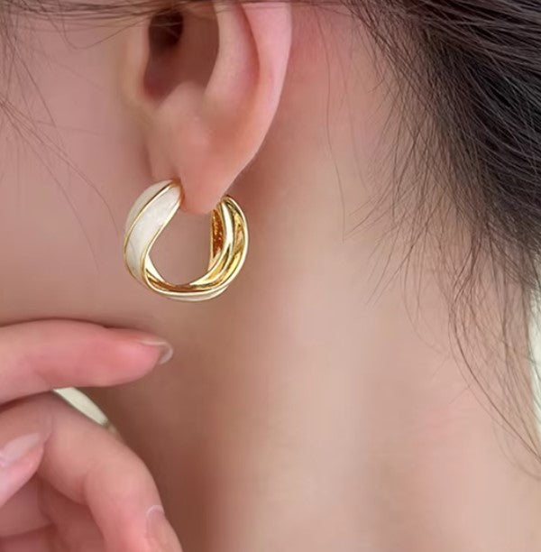 GOLD WHITE TWISTED HOOP KOREAN EARRINGS