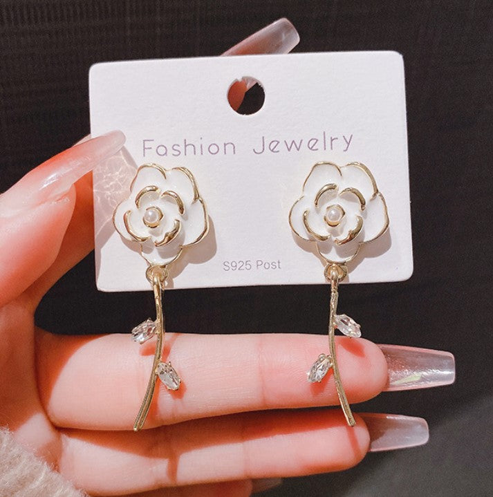 LONG WHITE PEARLS ZIRCON FLORAL KOREAN DROP EARRINGS