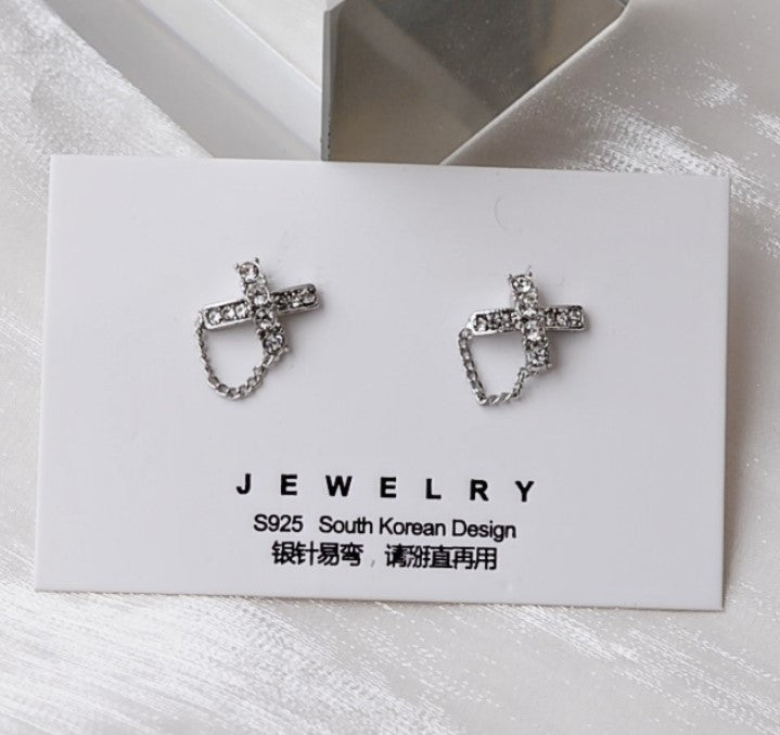 SILVER CHAIN X SHAPE KOREAN STUD EARRING