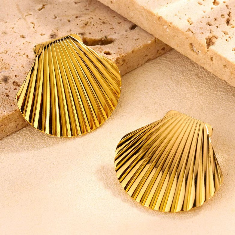 SEASHELL ANTI TARNISH STUDS EARRINGS