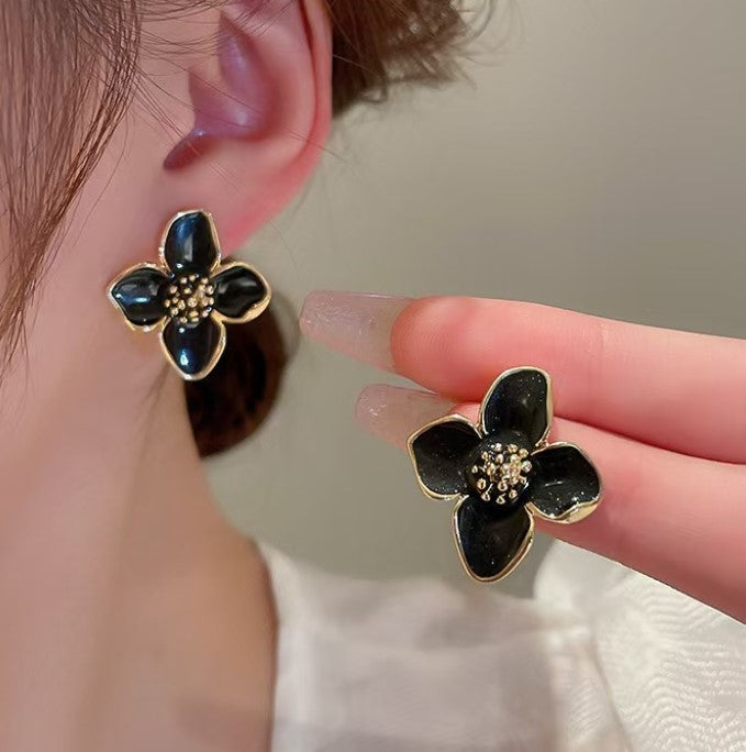 BLACK FLOWER KOREAN STUD EARRINGS