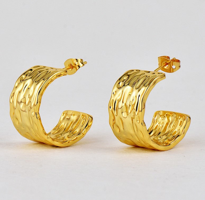 GOLD C HOOP KOREAN EARRING