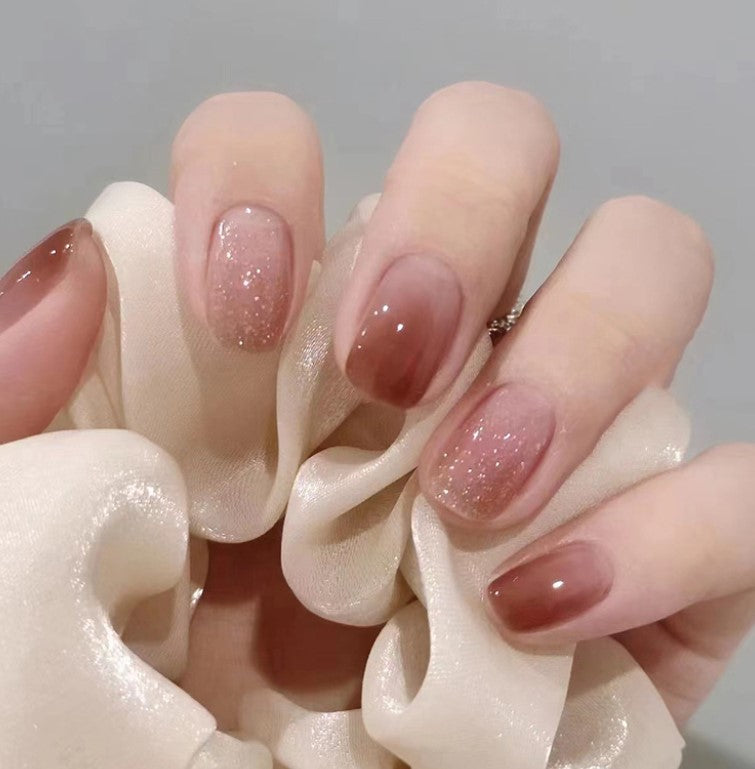 SHORT 24 PC ARTIFICIAL NAILS BROWN W/ KIT