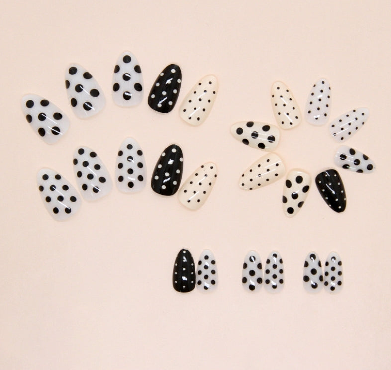 MEDIUM 24 PC ARTIFICIAL NAILS BLACK WHITE POLKA DOT