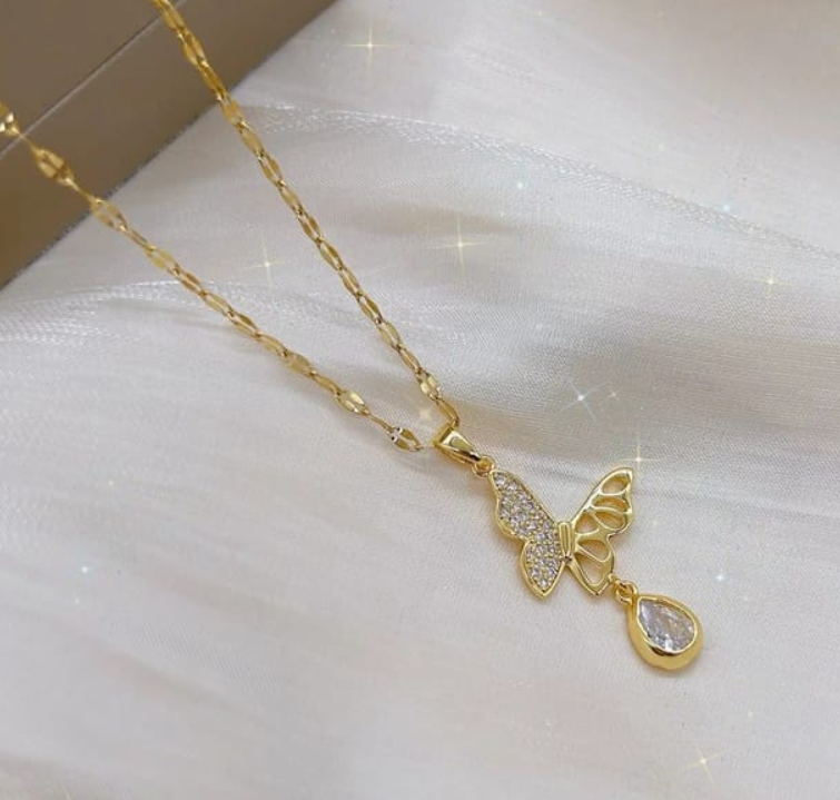 Butterfly pendant Chain Necklace