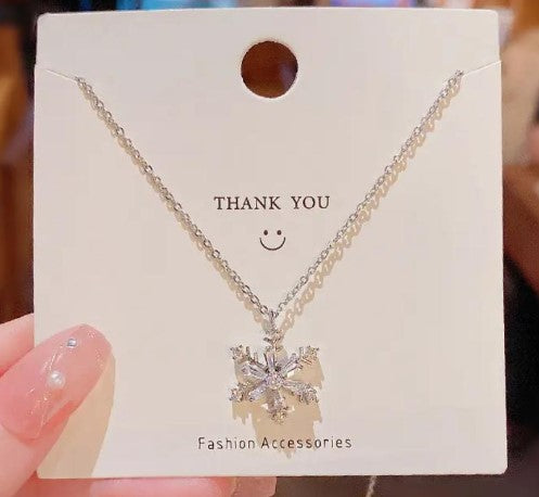 Snowflake Rotating Pendant Chain Locket