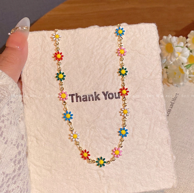 DAISY FLOWER ENAMELED KOREAN NECKLACE