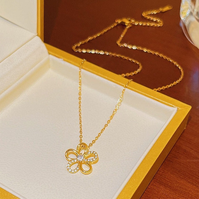 FLORAL SMALL PENDANT CHAIN NECKLACE
