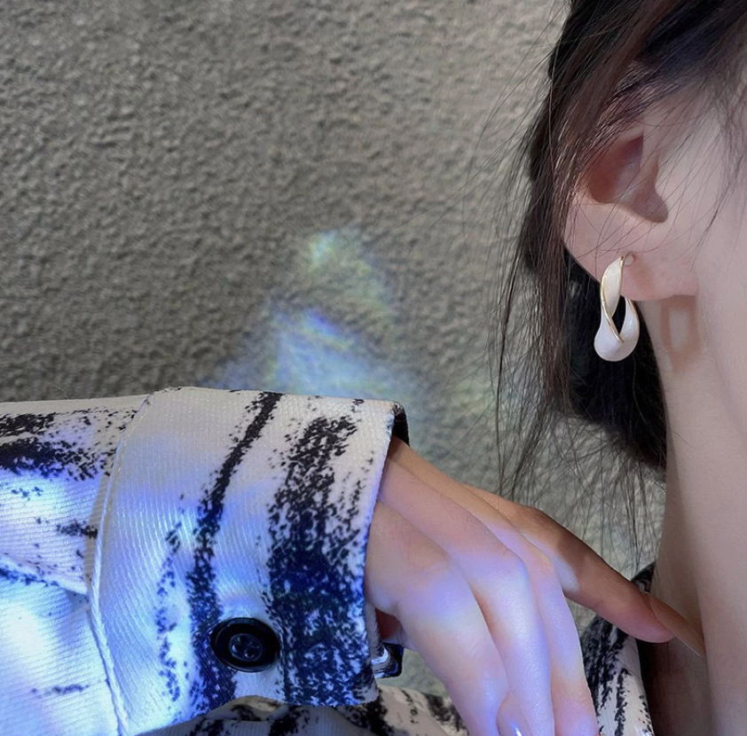 Twisted Hoop Earring