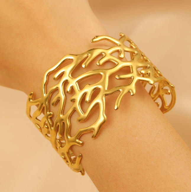 GOLD ANTI TARNISH OPEN CUFF BRACELET
