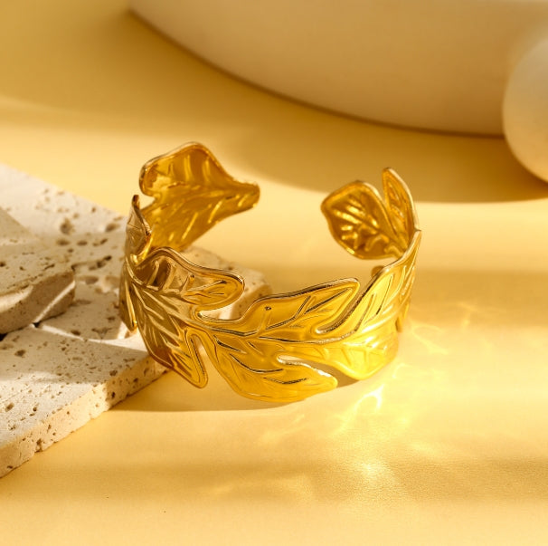 GOLD ANTI TARNISH OPEN CUFF BRACELET
