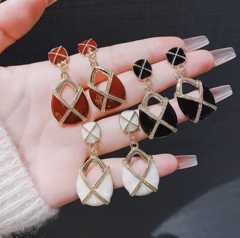 VINTAGE OIL DROP EARRINGS